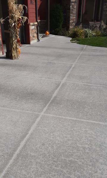 Finished Driveway With Concrete Sealant